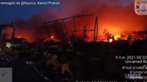 Thailandia, Bangkok: esplode una fabbrica. Almeno 11 feriti