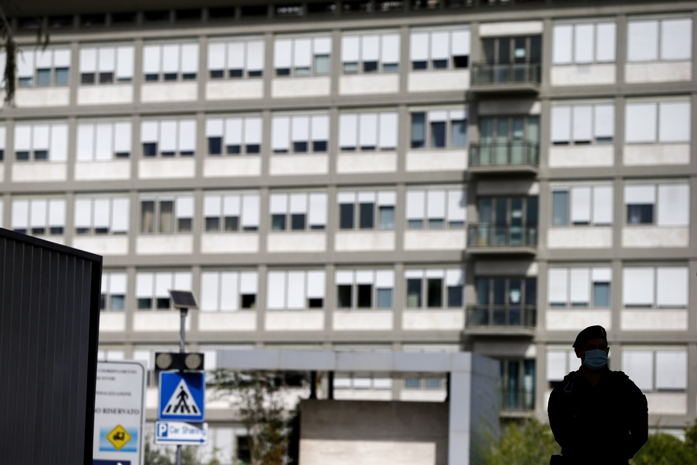 Papa operato al Gemelli, Bruni: “Il Santo Padre ha reagito bene” Papa operato al Gemelli, Bruni: “Il Santo Padre ha reagito bene”