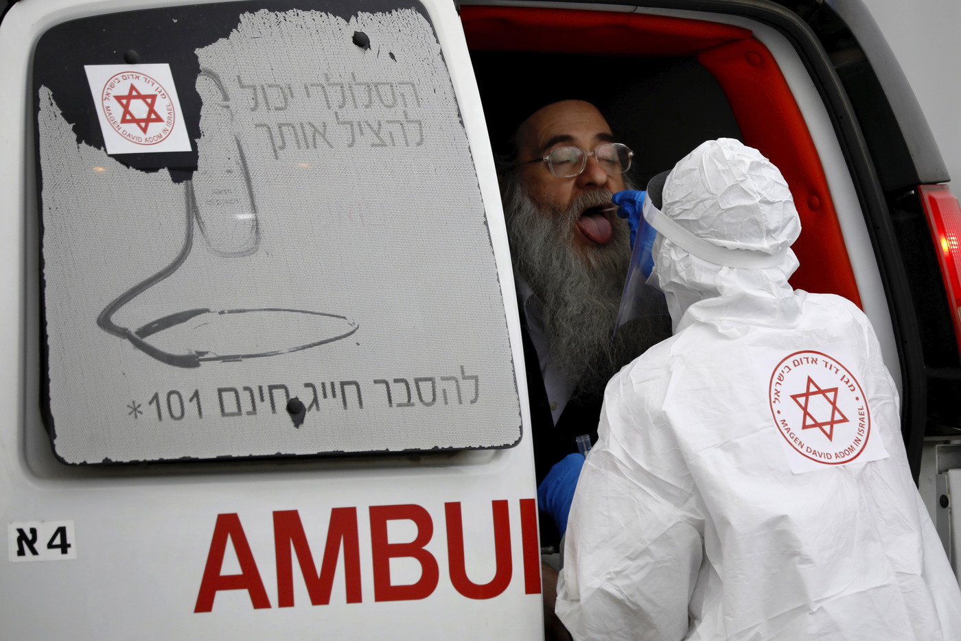 Vaccini, Israele: Pfizer meno efficace del 30% con la variante Delta