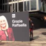 Raffaella Carrà, feretro in Viale Mazzini. Salini: “Lascia vuoto ma anche modello da seguire”