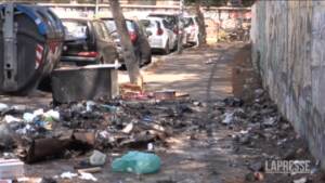 Roma, cassonetti vuoti e strade invase dai rifiuti