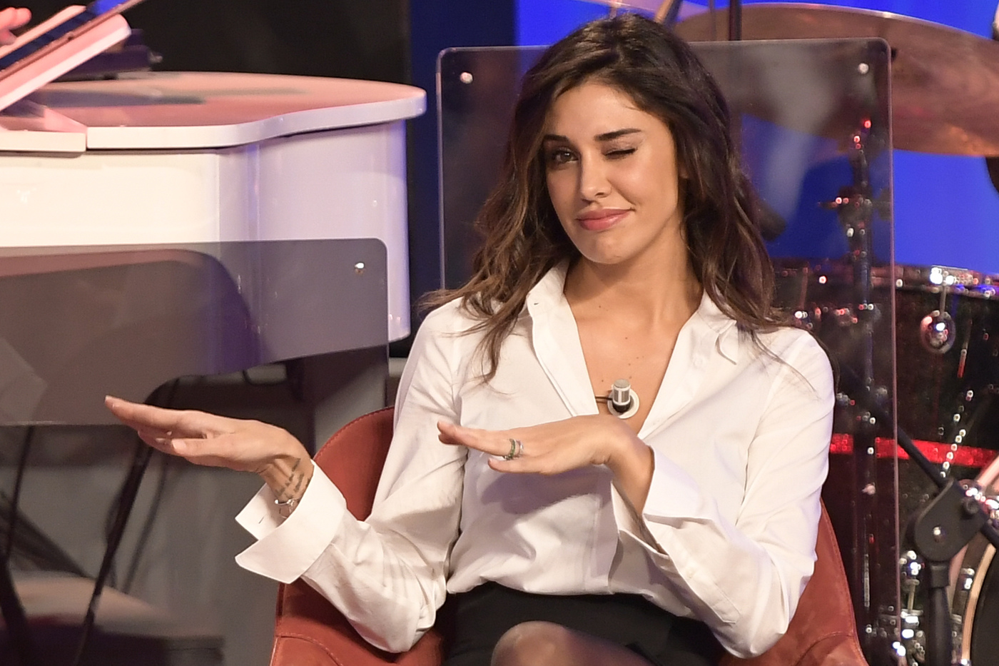 Belen Rodríguez torna in tv e mette le coppie alla prova d’amore