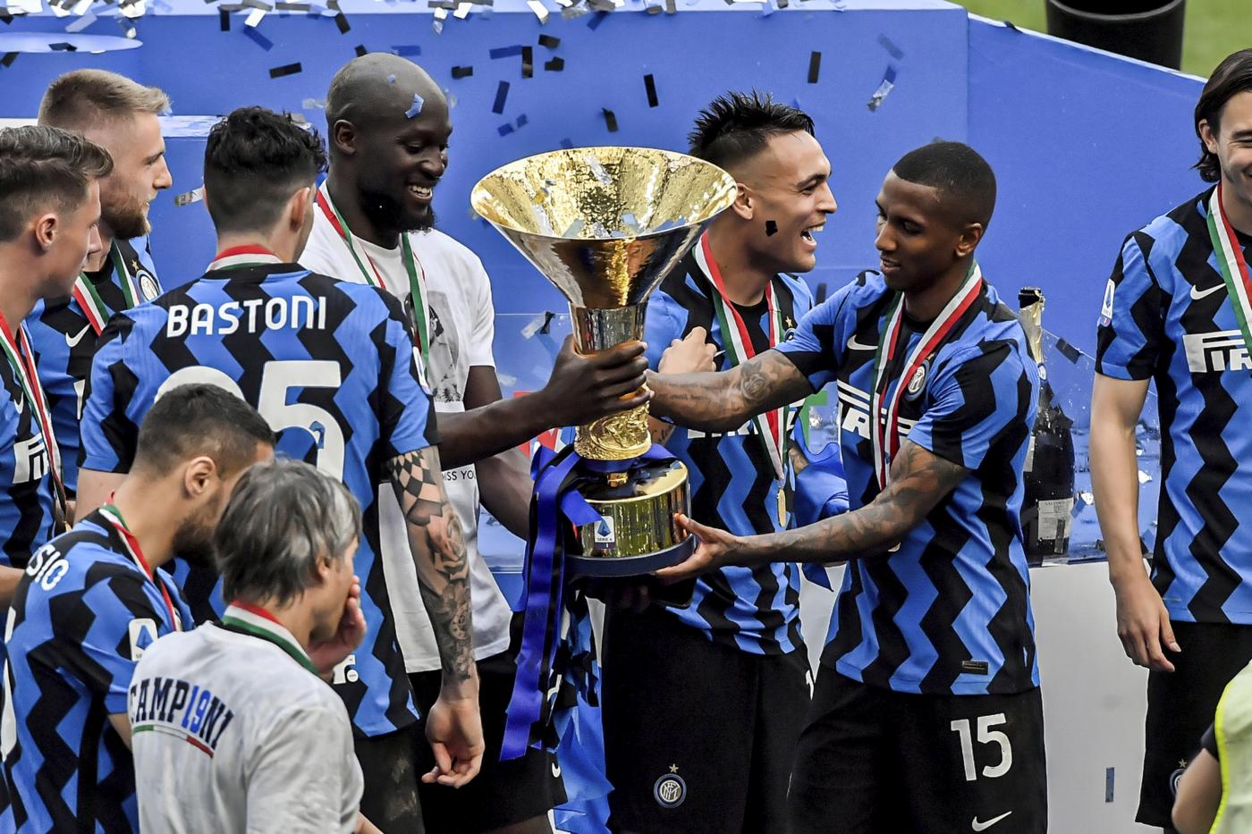 Serie A, svelato il calendario: alla prima giornata Inter-Genoa e Samp-Milan Serie A, svelato il calendario: alla prima giornata Inter-Genoa e Samp-Milan