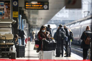 Roma, Stazione Termini: ultimi spostamenti prima del lockdown del 24 dicembre