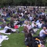 Parigi: lo spettacolo dei fuochi d’artificio sulla Tour Eiffel per il 14 luglio