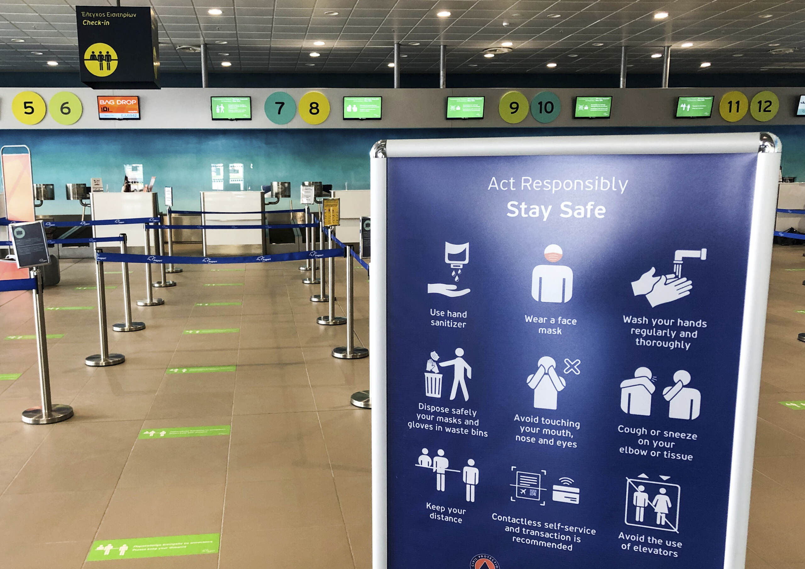 Covid, positivi durante il viaggio post maturità in Grecia: 15 italiani bloccati Covid, positivi durante il viaggio post maturità in Grecia: 15 italiani bloccati