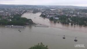 Alluvione in Germania, la città di Coblenza sommersa dall’acqua