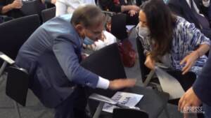 Tensione nel centrodestra: Meloni diserta presentazione di Bernardo, screzio La Russa-Ronzulli