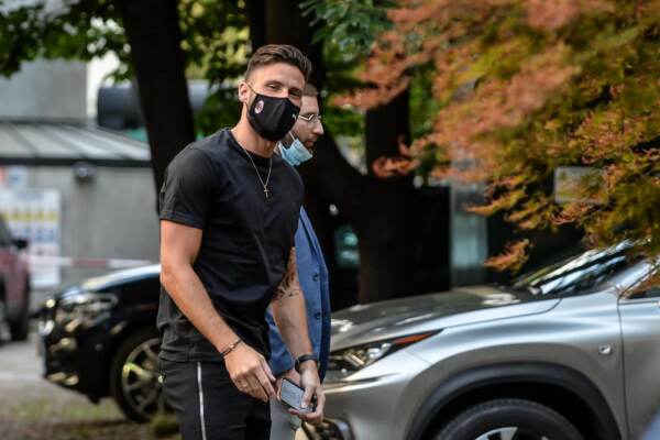 AC Milan, il nuovo acquisto Olivier Giroud alla casa di cura La Madonnina per le visite mediche