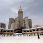 La Mecca, in 60mila davanti alla Kaabah per il pellegrinaggio santo