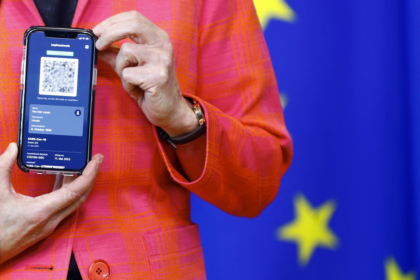 Le Regioni puntano su Green Pass e nuovi parametri