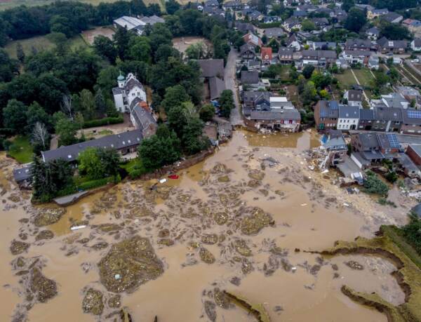 Germania, maltempo: ancora distruzione e parecchi dispersi per le alluvioni