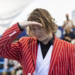 Caleb Landry Jones spopola a Cannes, ritratto dell’attore