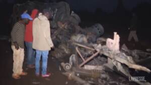 Kenya, esplode cisterna di carburante: 13 morti