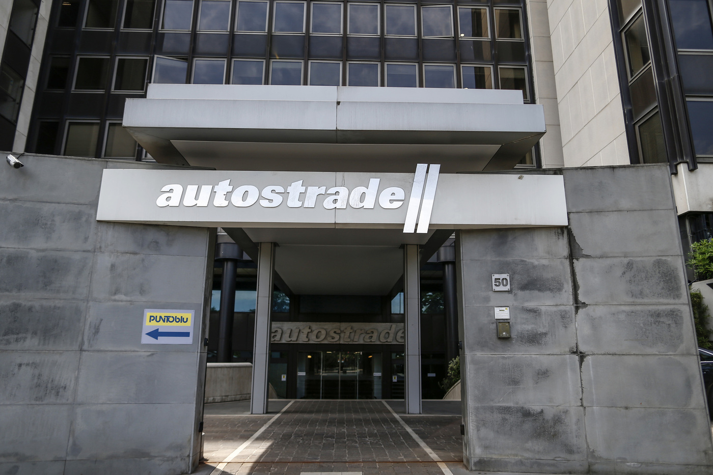 Autostrade, A10 a rischio chiusura per cantieri: l’agosto nero del traffico in Liguria Autostrade, A10 a rischio chiusura per cantieri: l’agosto nero del traffico in Liguria