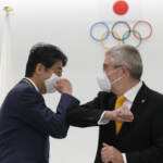 Tokyo 2020, Comitato organizzatore non esclude stop ma Bach e Suga rassicurano