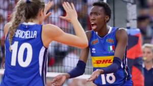 Tokyo 2020, Egonu portabandiera