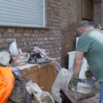 Germania, gli abitanti di Blessem tornano nelle loro case dopo le alluvioni