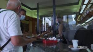 Green pass, i romani: “Potrebbe servire, al bancone e all’aperto non cambia nulla”