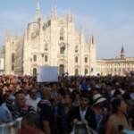 Green pass, a Milano scende in piazza il fronte dell’opposizione