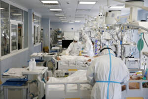 Roma, le terapie intensive degli ospedali romani ancora piene prima delle vacanze di Pasqua