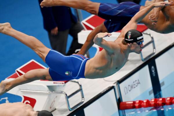 Tokyo 2020, Day 2: Nuoto