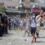Caos in Tunisia, presidente licenzia premier e sospende Parlamento