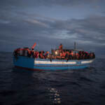 Migranti, governo a lavoro su aggravante morte per trafficanti