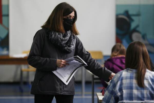 Scuola, nodo obbligo vaccini per professori. Incontro presidi-sindacati-Bianchi