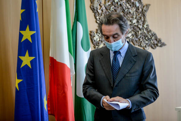 Milano, punto stampa di Attilio Fontana su situazione vaccini contro il covid 19 in Lombardia