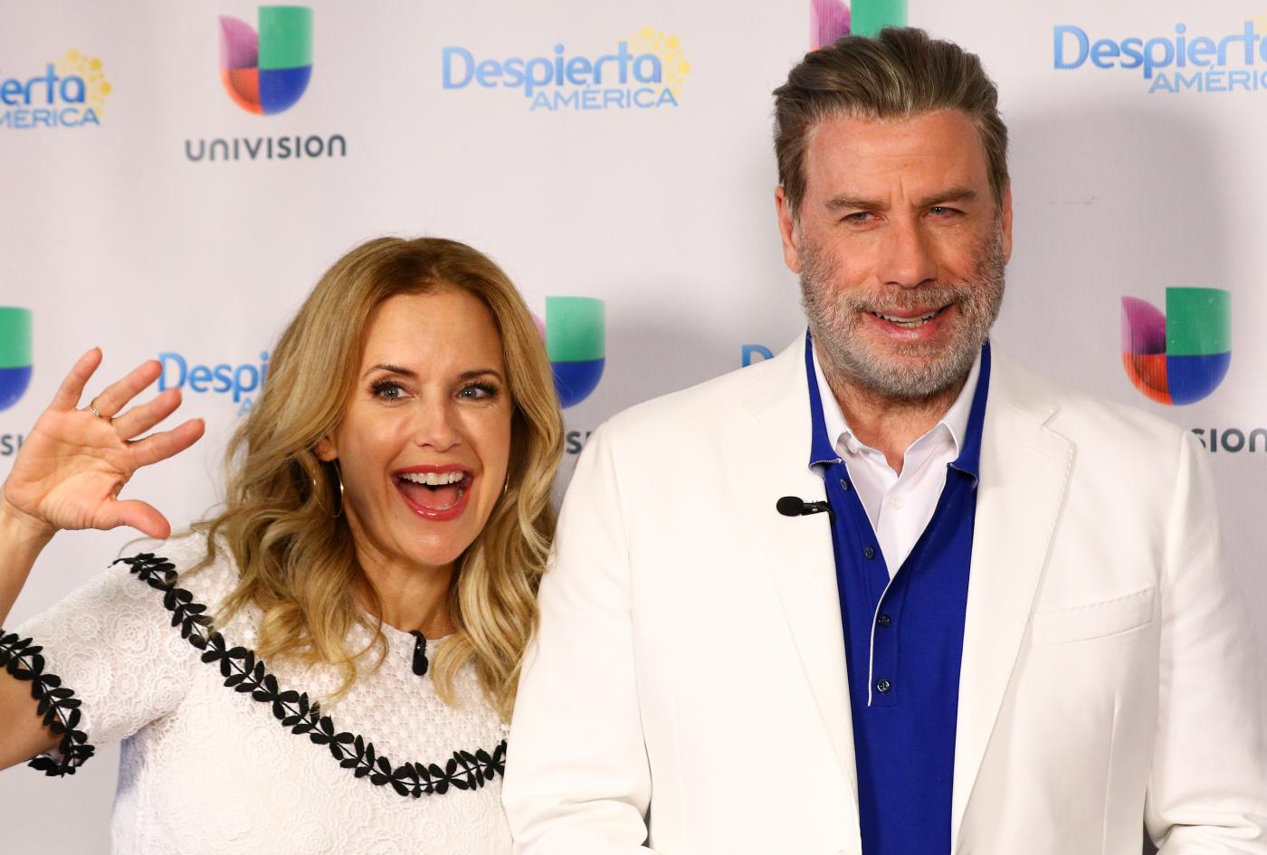 John Travolta, l’appello commovente: “Andate a vedere il film di mia moglie”