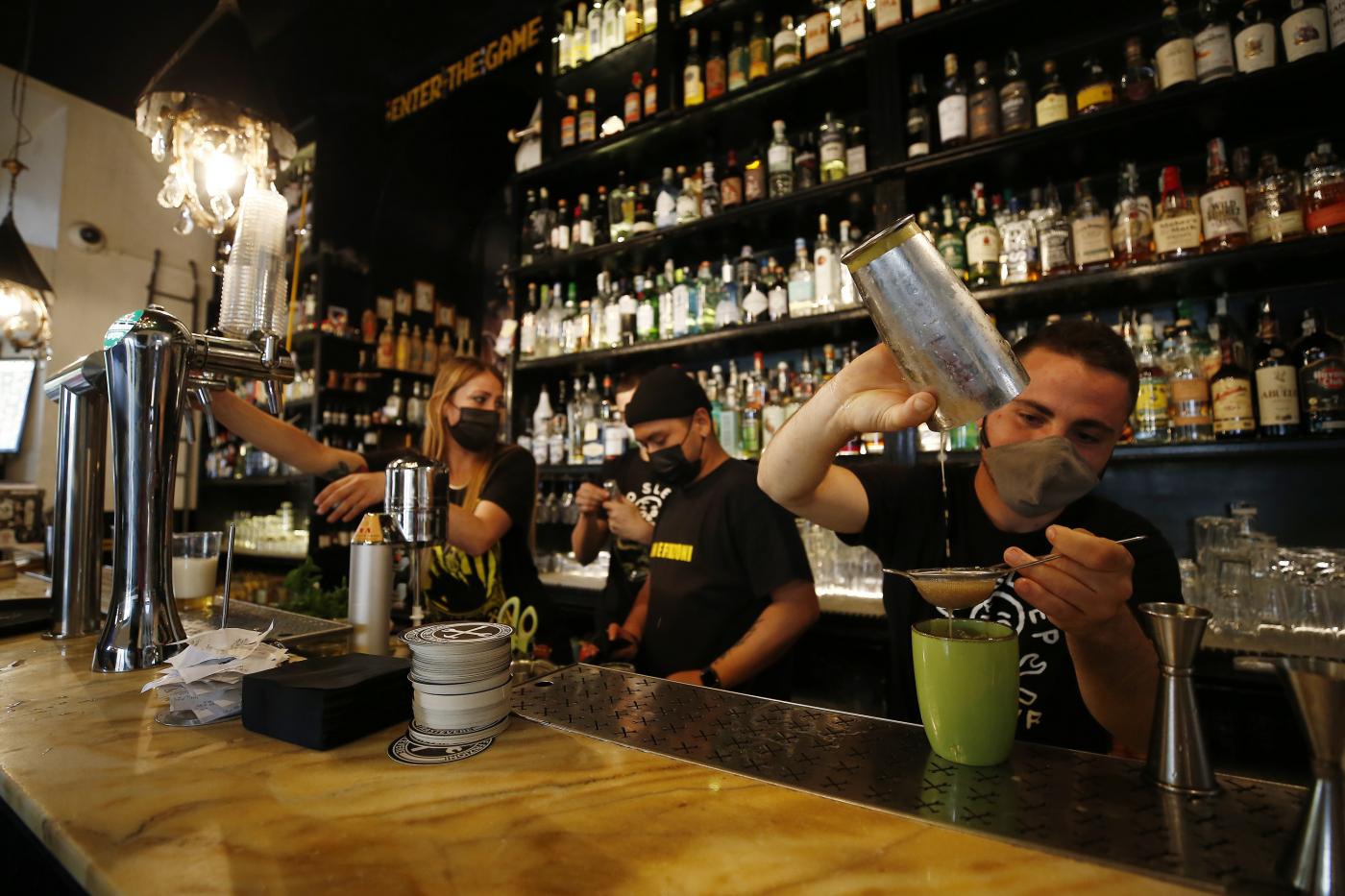 Green pass, le Regioni chiedono un alleggerimento delle misure Green pass, le Regioni chiedono un alleggerimento delle misure