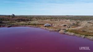 Acqua rosa per i rifiuti