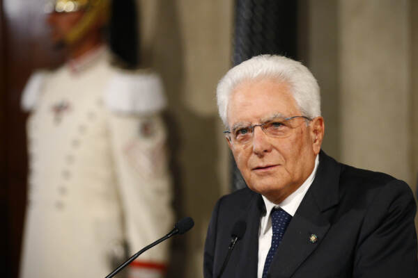 Il presidente Mattarella firma ed emana i dl Asset e Giustizia