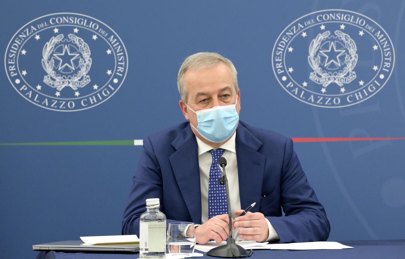 Covid, Locatelli: “12% dei vaccinati può infettarsi ma non sviluppa la malattia” Covid, Locatelli: “12% dei vaccinati può infettarsi ma non sviluppa la malattia”