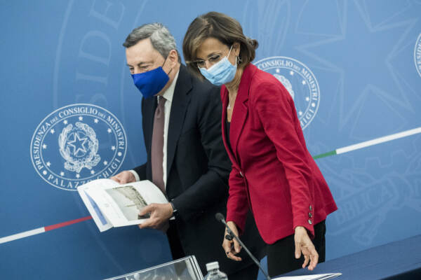 Conferenza stampa del Presidente del Consiglio Mario Draghi