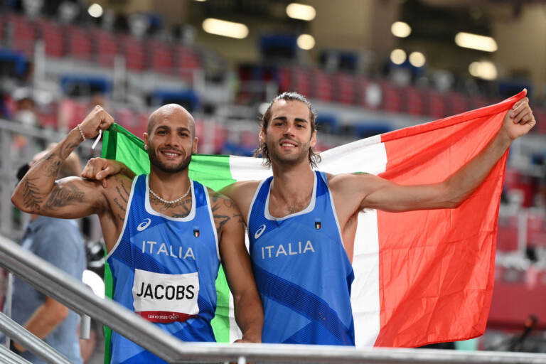 Tokyo 2020, 2 medaglie d'oro nell'atletica per l'Italia con Jacobs nei 100 metri e Tamberi nel salto in alto