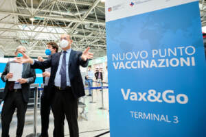 Inaugurazione centro vaccini Vax & go all'aeroporto di Fiumicino