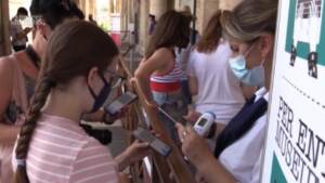 Green pass al via a Roma in musei e palestre, con qualche disagio per i turisti: “Serviva più informazione”