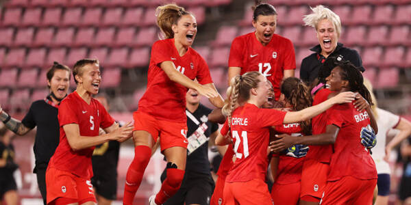 JO-Tokyo: les Canadiennes remportent le tournoi de football