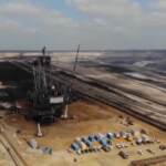 Germania, catena umana di quattro chilometri contro l’estrazione del carbone