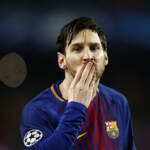 L’addio di Messi in lacrime: “Volevo restare al Barcellona ma non è stato possibile”