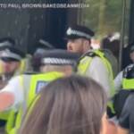 Londra, manifestanti no-vax tentano di assaltare studi della Bbc