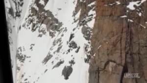 Monte Bianco, recuperati alpinisti bloccati a quattromila metri