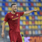 Dzeko-Inter fatta. Pressing Roma su Abraham, Juve-Dybala aria di rinnovo