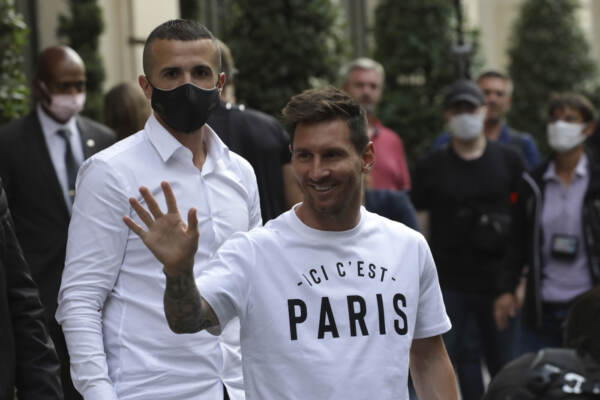 PSG, Messi è atterrato a Parigi