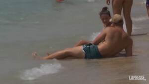 Italia tra caldo e incendi, bollino rosso in 8 città