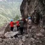 India: frana travolge autostrada nel distretto di Kinnauj, diversi veicoli sepolti