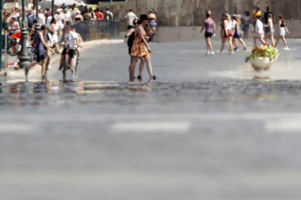 Caldo record sull'Italia, bollino rosso in molte città