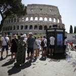 Turismo, 13 milioni gli italiani in vacanza ad agosto: numeri migliori del periodo pre Covid